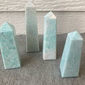 Various amazonite obelisk towers